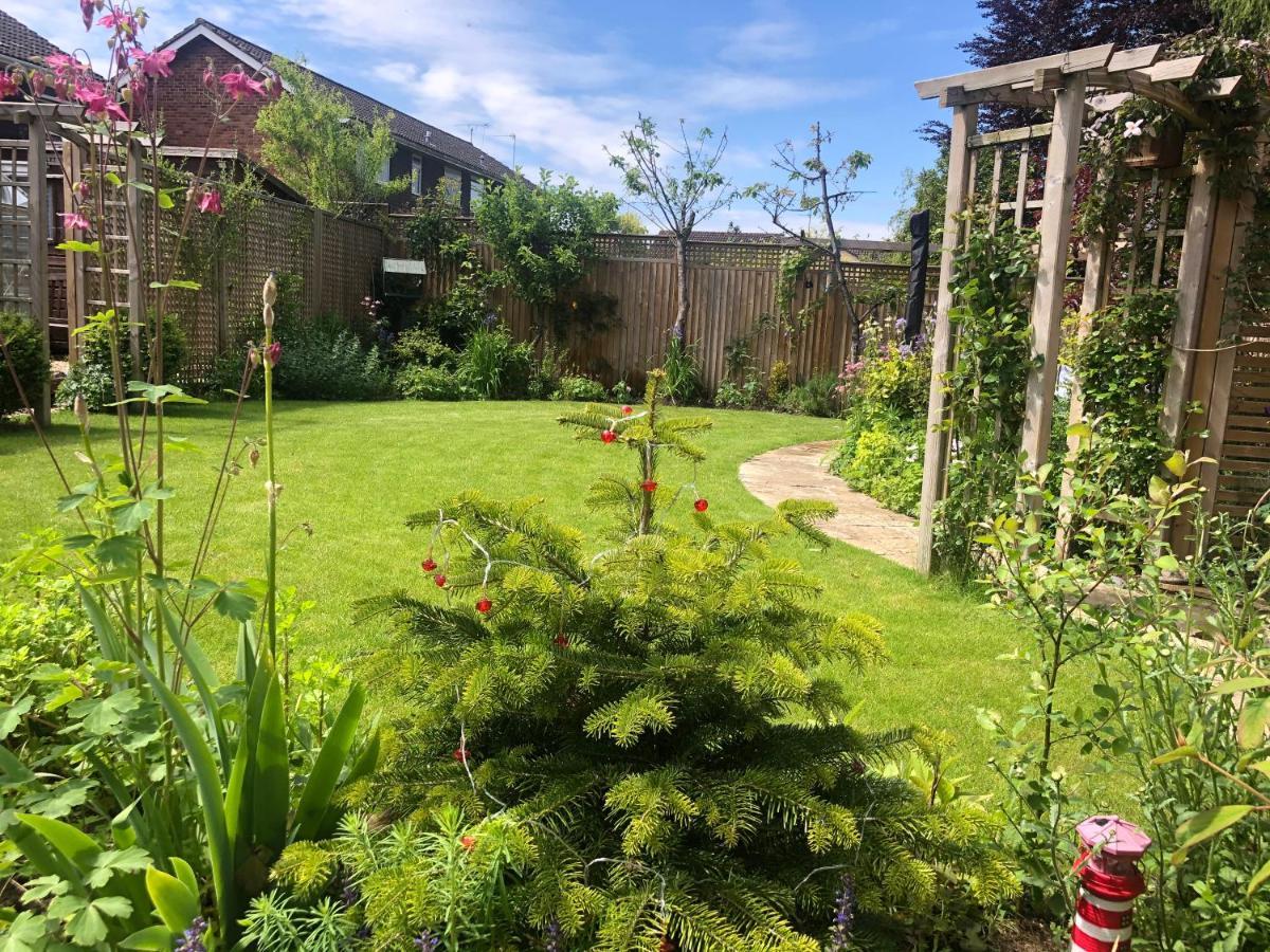 Sunshine Cottage Studley  Exterior foto